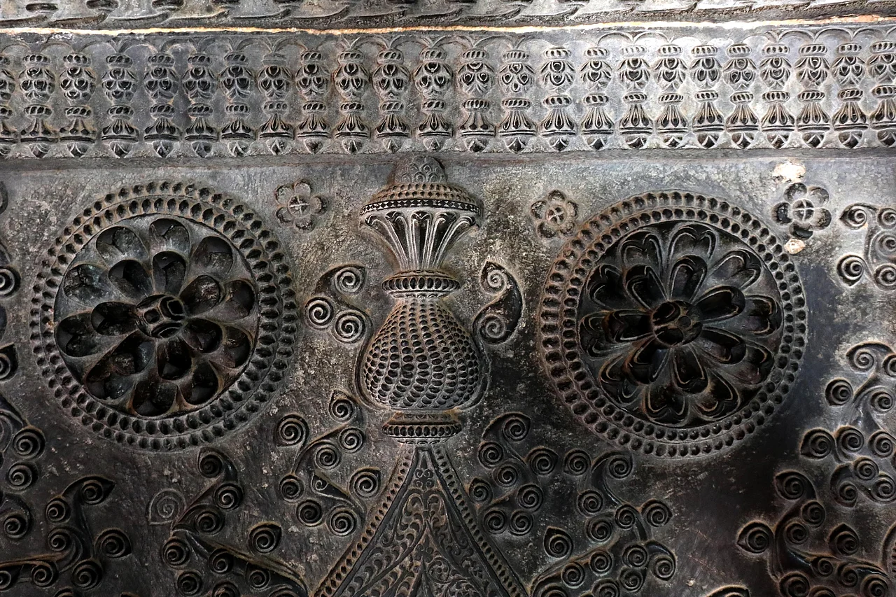 Such delicate craftsmanship on the walls of the mosque mesmerizes everyone